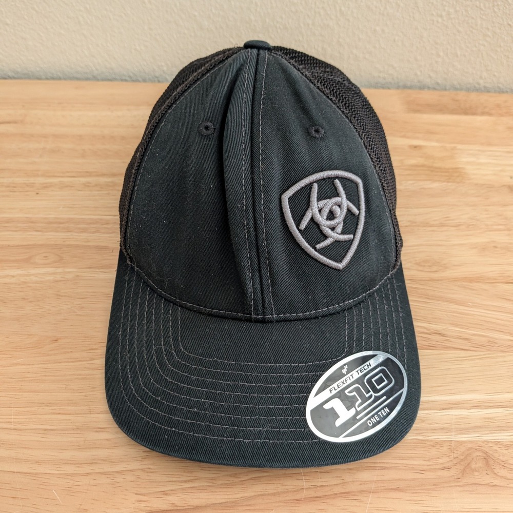 Ariat Mens Flexfit 110 Trucker Hat Black Mesh Snapback Shield Logo Cap